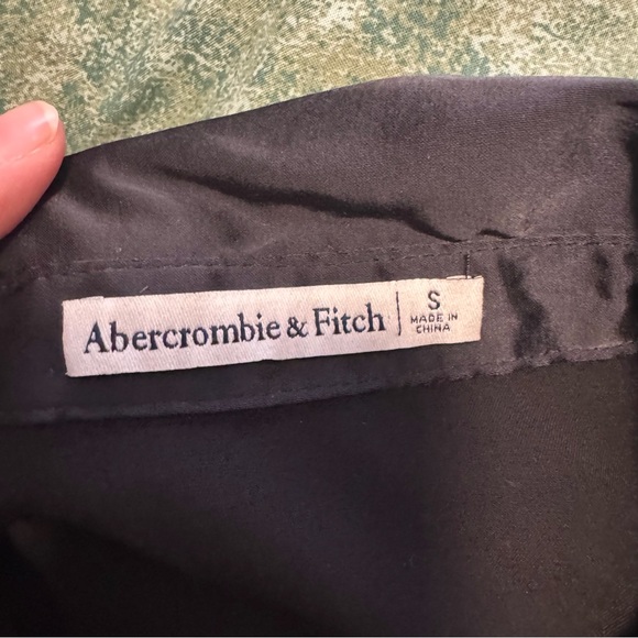 Abercrombie & Fitch Black Satin Blouse - Women’s Small - Picture 8 of 9